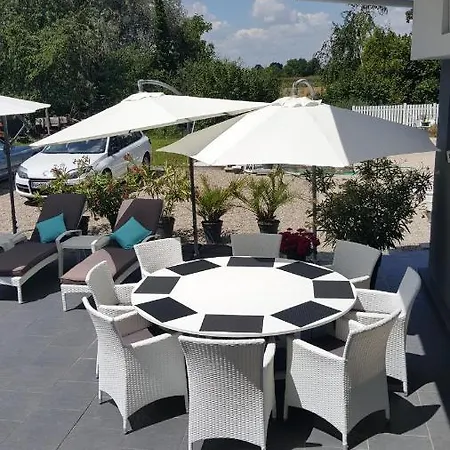 Au Berceau Du Loup Agile Alojamento de Acomodação e Pequeno-almoço 3*
