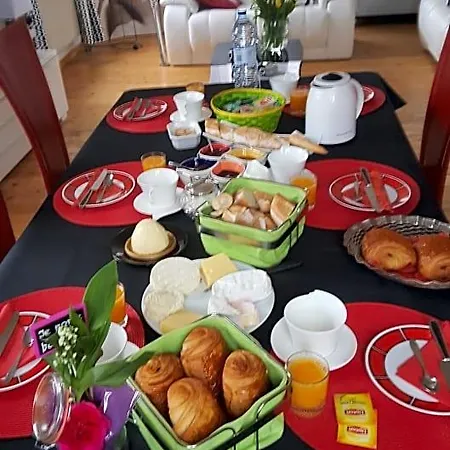 Alojamento de Acomodação e Pequeno-almoço Au Berceau Du Loup Agile